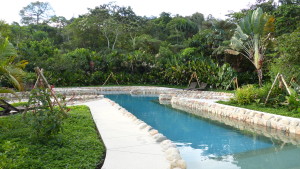 Pool der Hakuna Matata Lodge